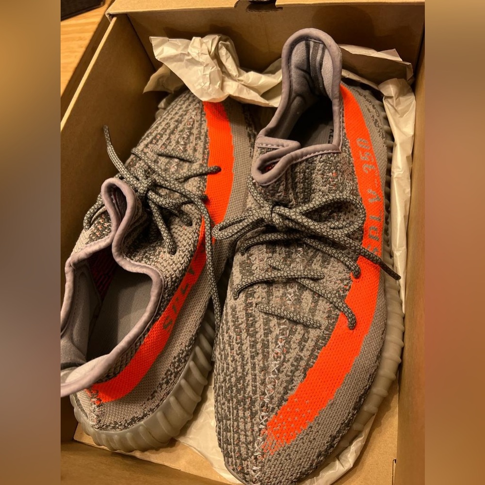 adidas YEEZY Boost 350 v2